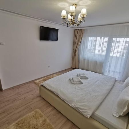 Apartament Gold Luxury Tîrgu Ocna Esterno foto