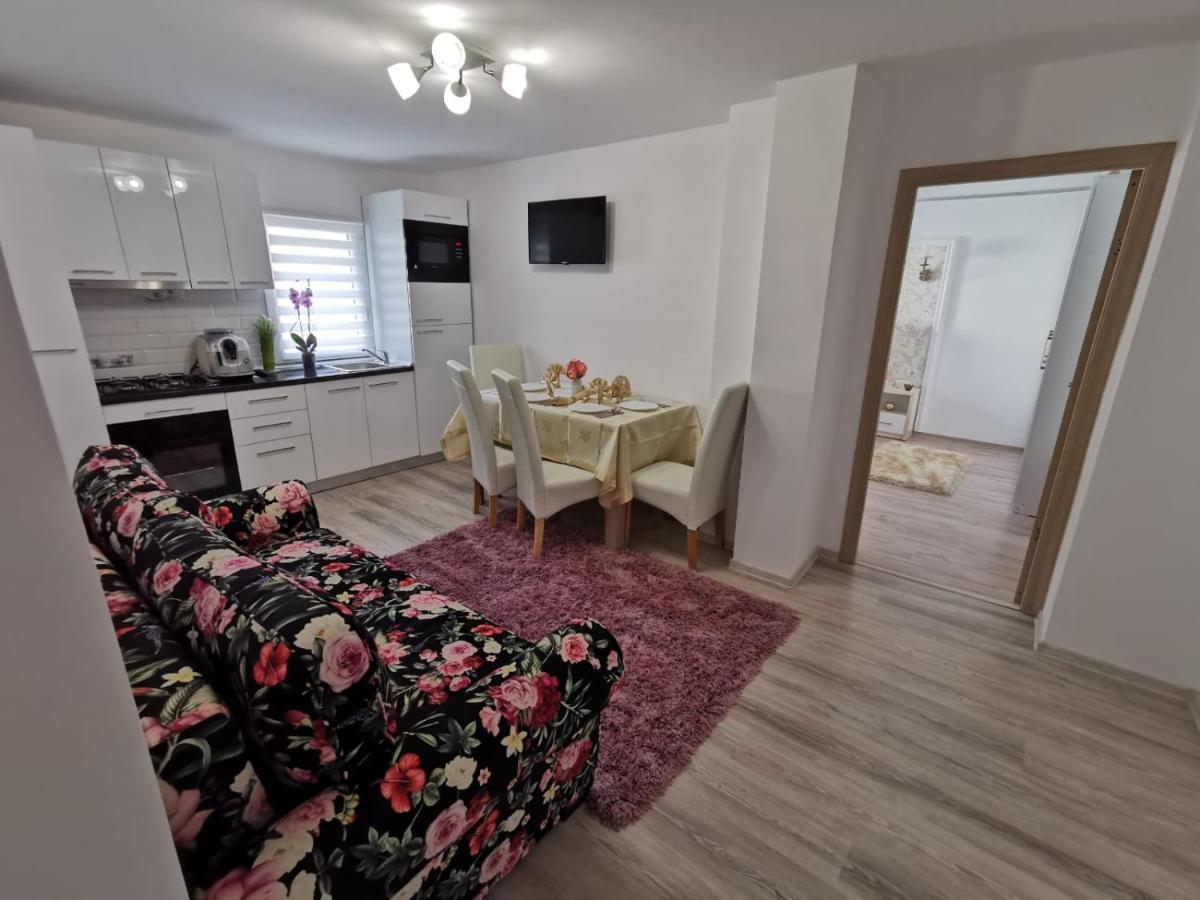Apartament Gold Luxury Tîrgu Ocna Esterno foto
