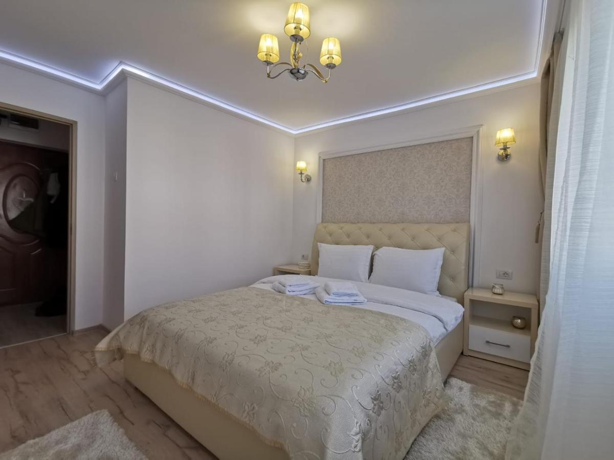 Apartament Gold Luxury Tîrgu Ocna Esterno foto