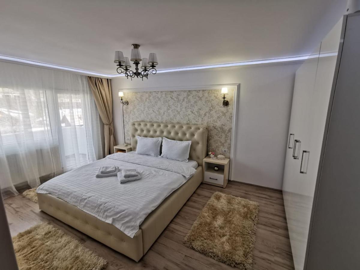 Apartament Gold Luxury Tîrgu Ocna Esterno foto