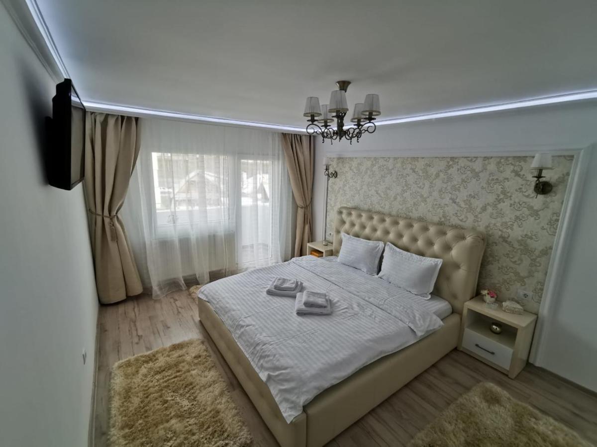 Apartament Gold Luxury Tîrgu Ocna Esterno foto