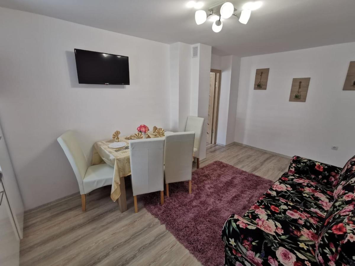Apartament Gold Luxury Tîrgu Ocna Esterno foto