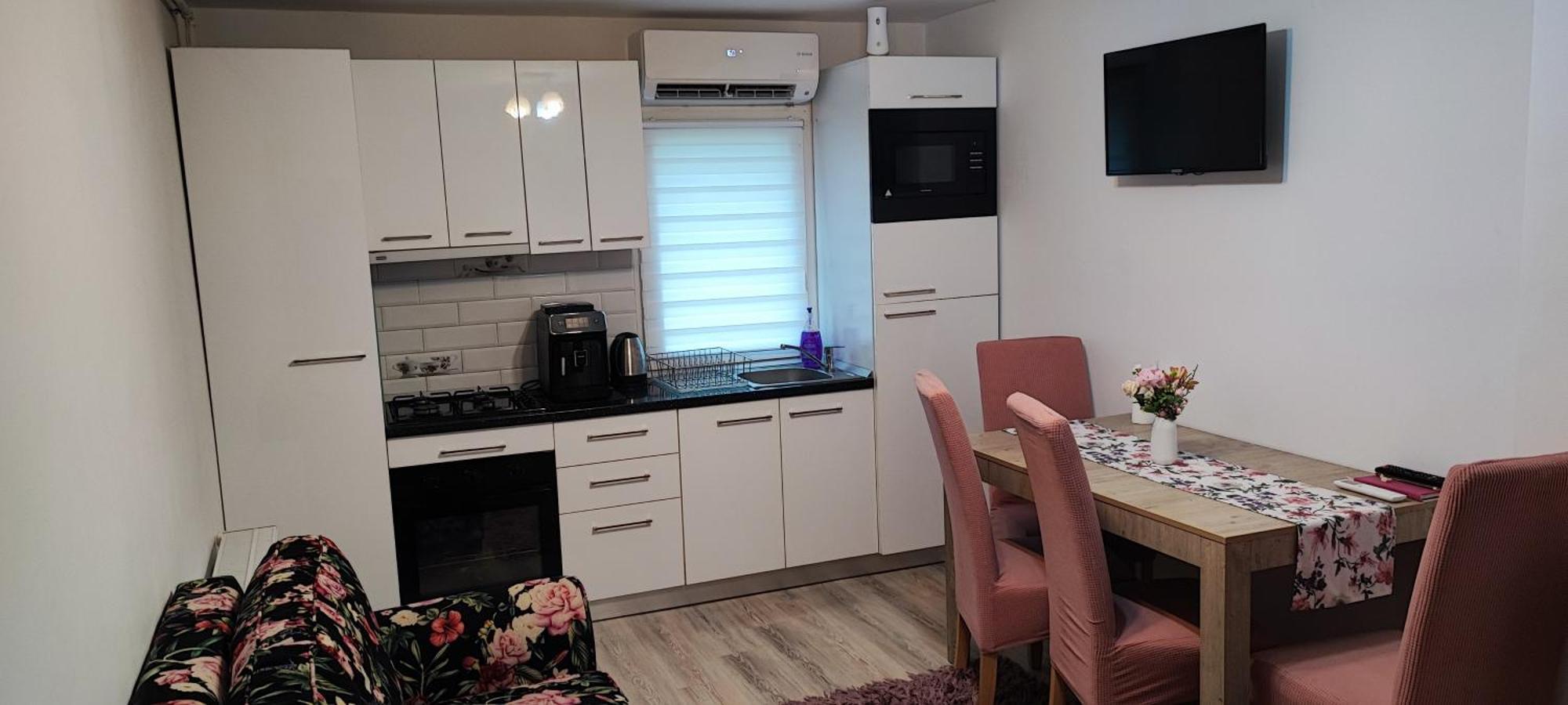 Apartament Gold Luxury Tîrgu Ocna Esterno foto